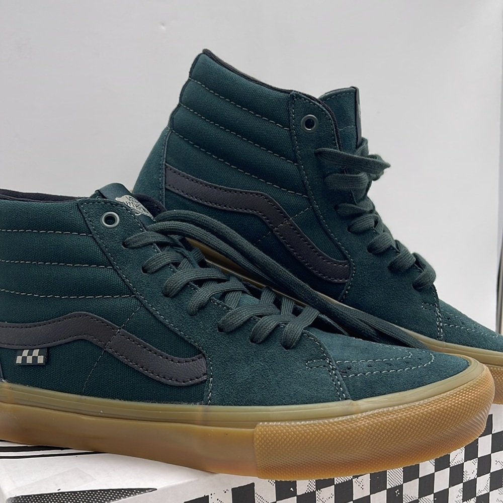 Vans Men’s Skate Sk8-Hi Green/Gum
VN0A2Z3317P
Sneakers - Picture 6 of 16